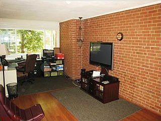 5th image of 613 Kirkshire Dr