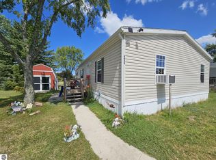 4439 Buttercup Ln, Traverse City, MI 49685