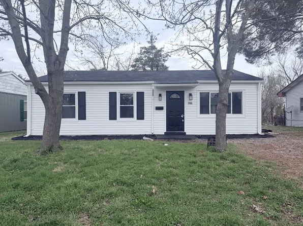 705 Saint Martin Dr, Cahokia, IL 62206