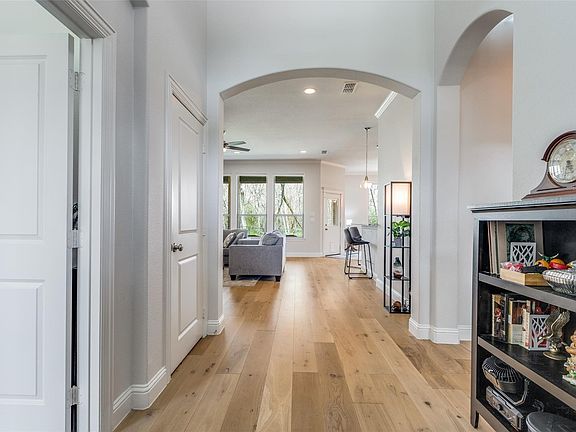 4th image of 8525 Forest Creek Ln