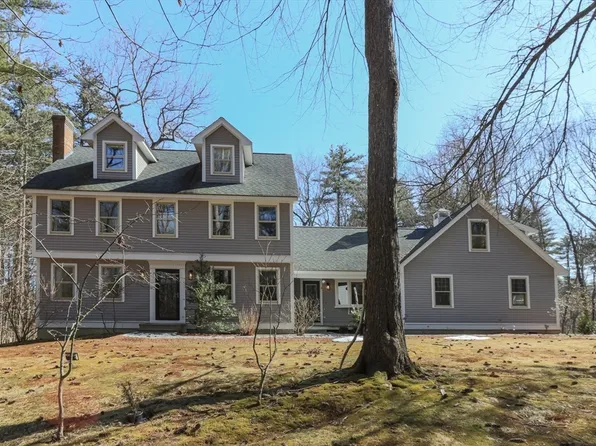 6 Brick Pond Way, Pepperell, MA 01463