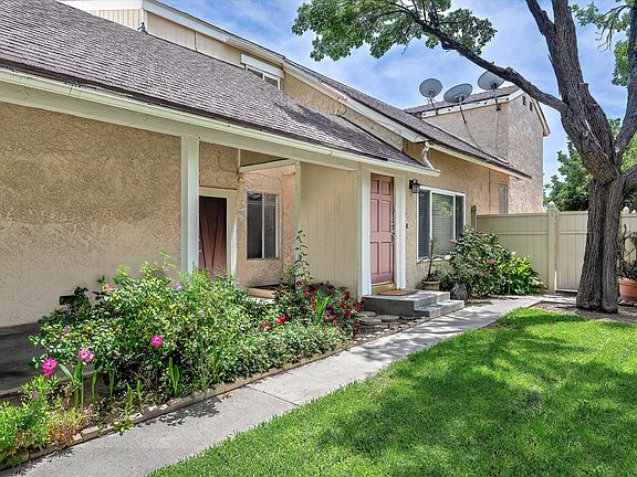 4th image of 22730 Bassett St