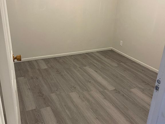 5th image of 4253 S El Camino St