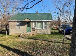 904 Broadway Ave, Cabool, MO 65689