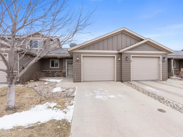 2404 E Meadowside Pl, Sioux Falls, SD 57108
