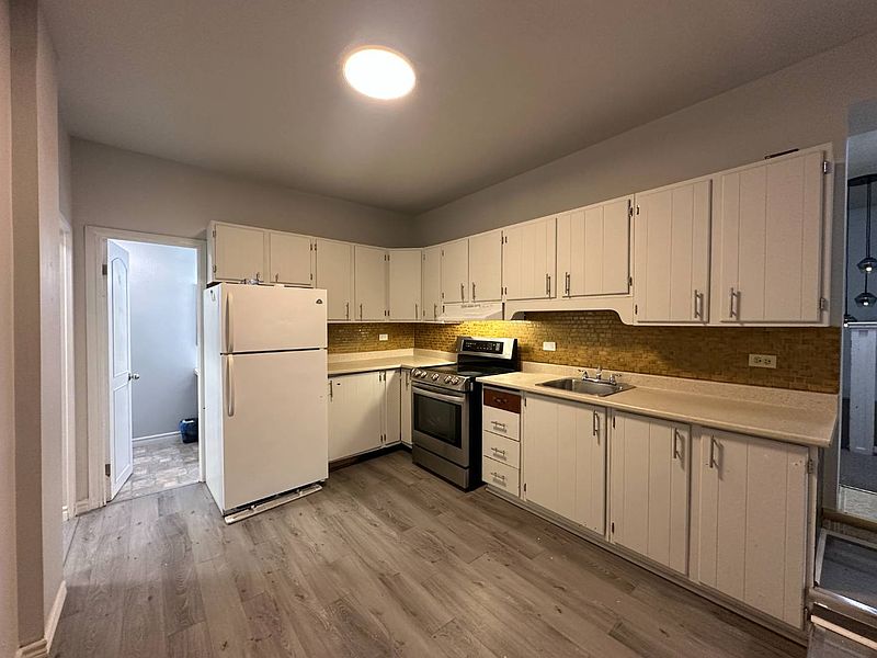 Peterborough Apartment for rent - 5 Bedrooms — photo 12