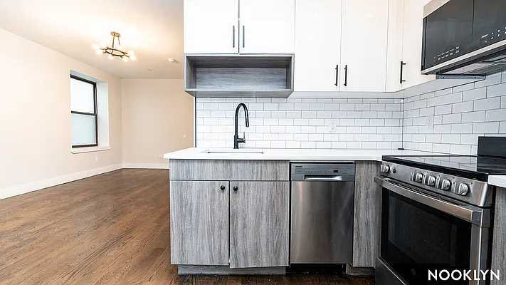 Rented by Nooklyn NYC LLC | media 10