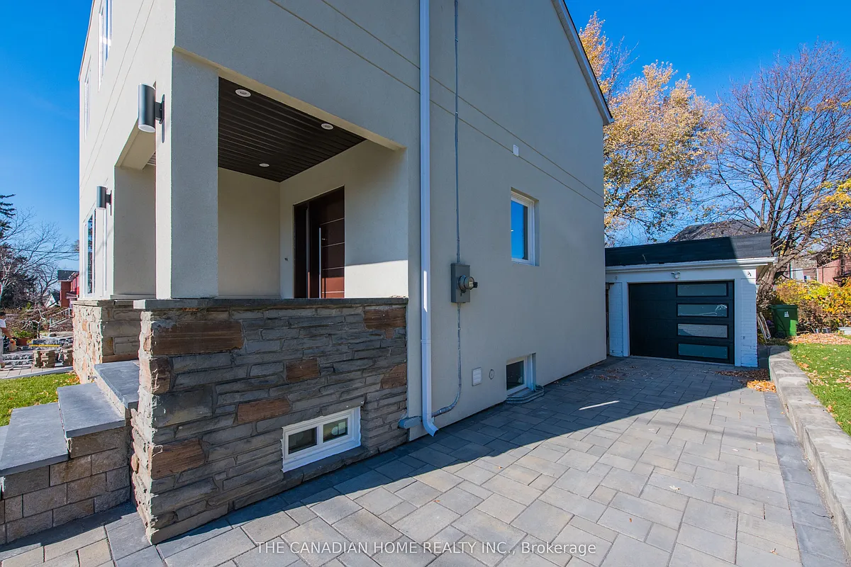 Building Photo - 8 Clearview Hts