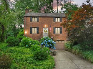906 N Meadowcroft Ave, Pittsburgh, PA 15216