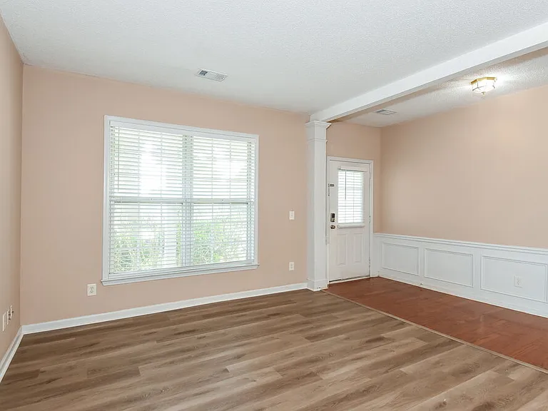 210 Ashland Dr — Photo 5