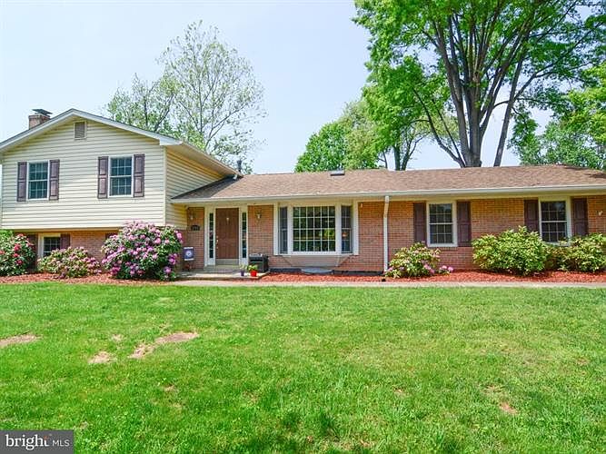 2nd image of 1408 Celesta Ct