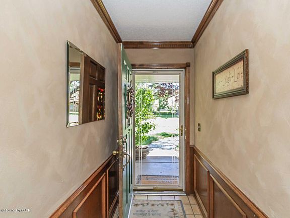4th image of 7104 Birkshire Dr