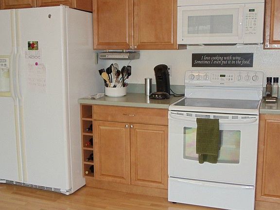 4th image of 16314 Winchester Dr E