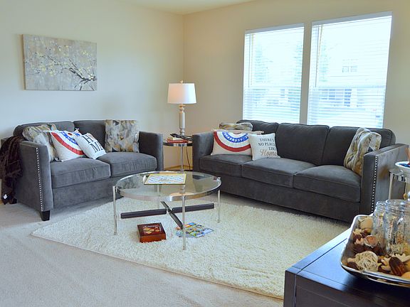 2nd image of 9531 Country Hollow Dr E