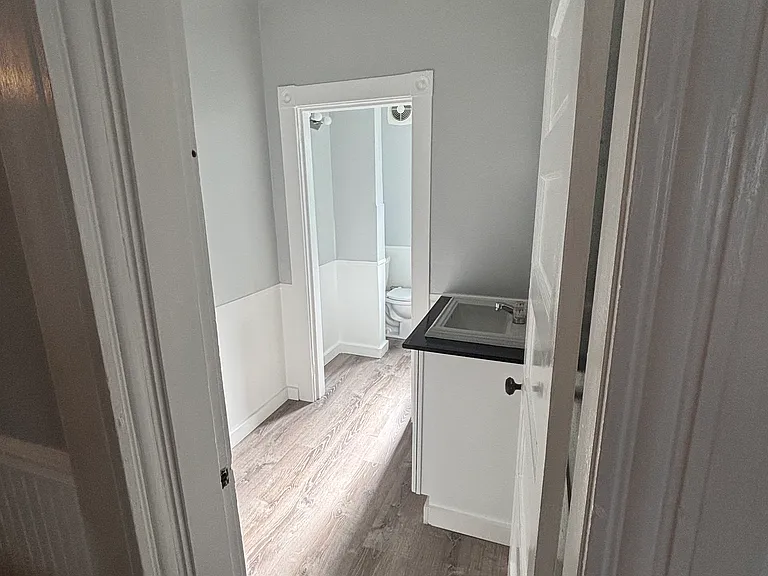 112 Pomona Ave #1F — Photo 9