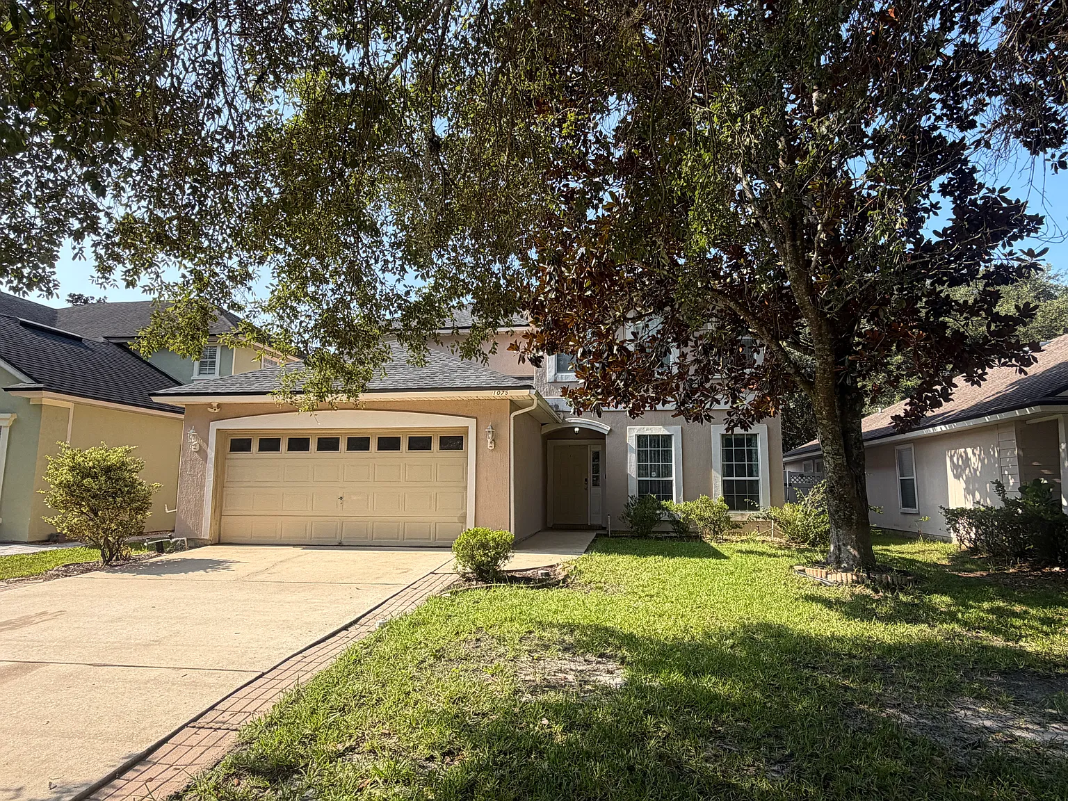 5 bed, 3034 sqft, $3,200 — Photo 2