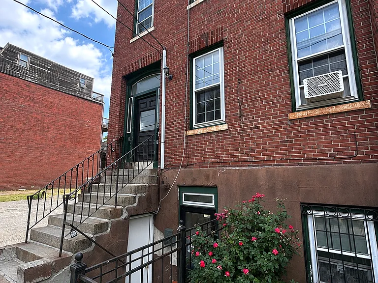 79 Pearl St #2 — Photo 7