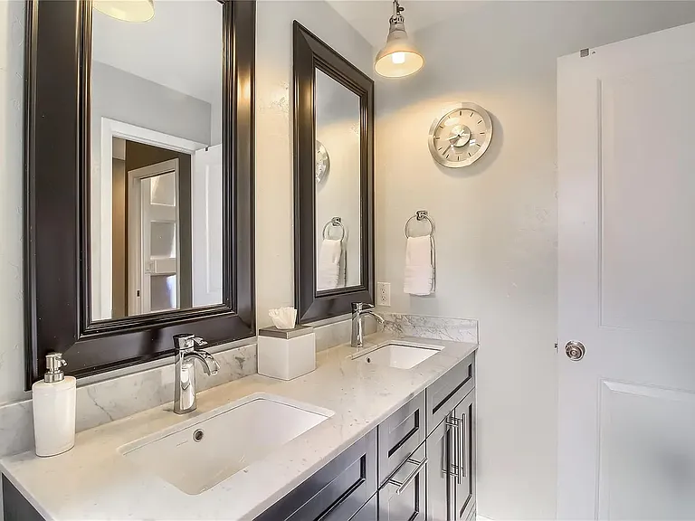 3808 N Steele St — Photo 14