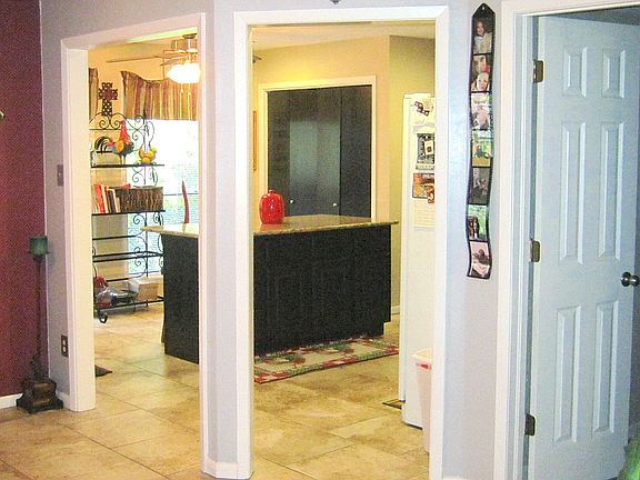 5th image of 8619 Rosewood Dr.