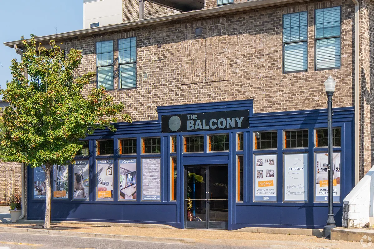 Building Photo - 137 E Glenn Ave