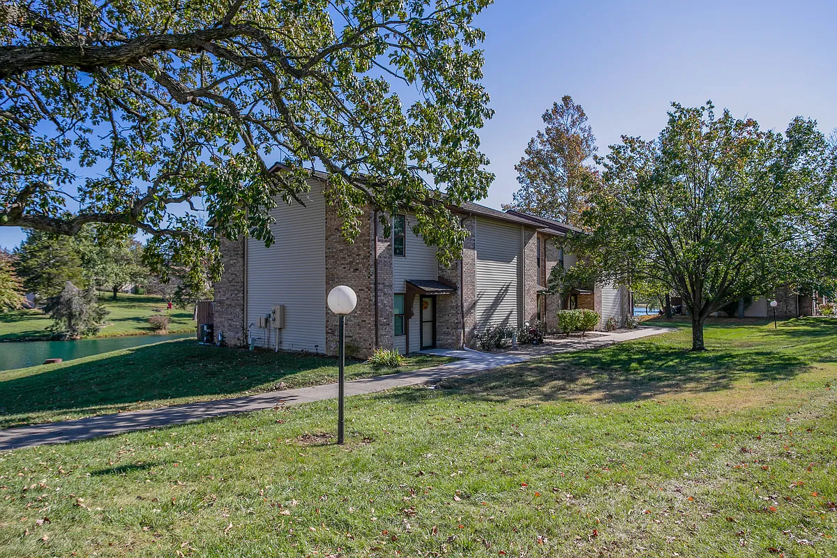 Building Photo - 1992 N Waterfront Dr N #D