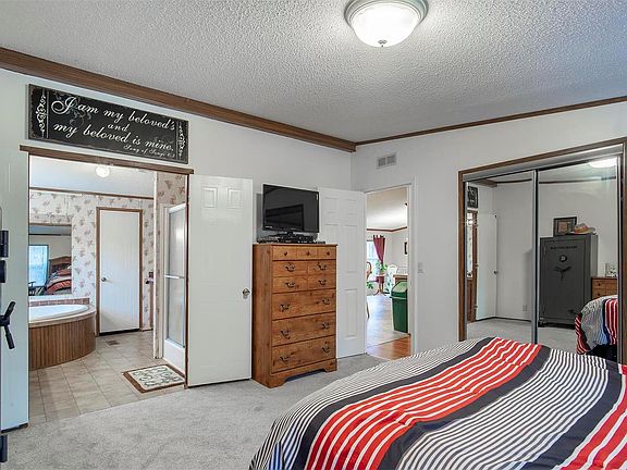 4th image of 4111 Lakeview Dr