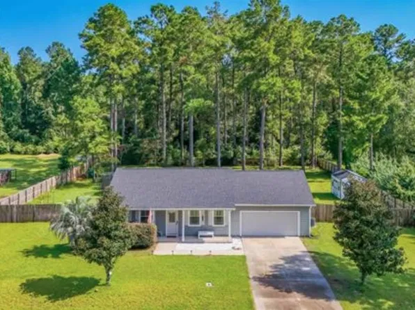 407 Parkside Cir, Crawfordville, FL 32327