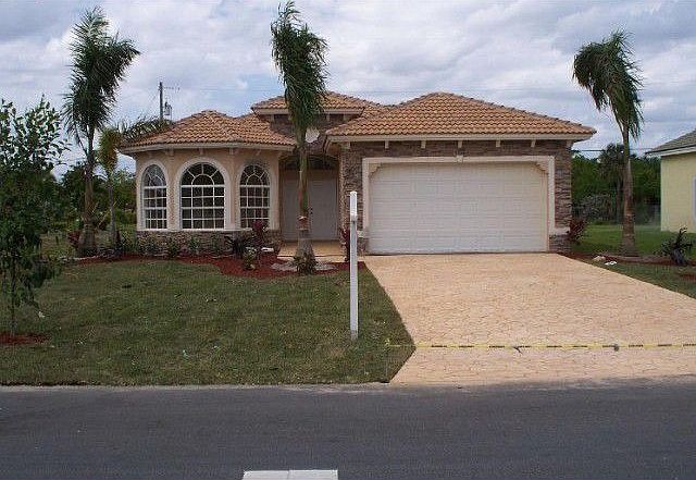 1st image of 2613 NW 11th St