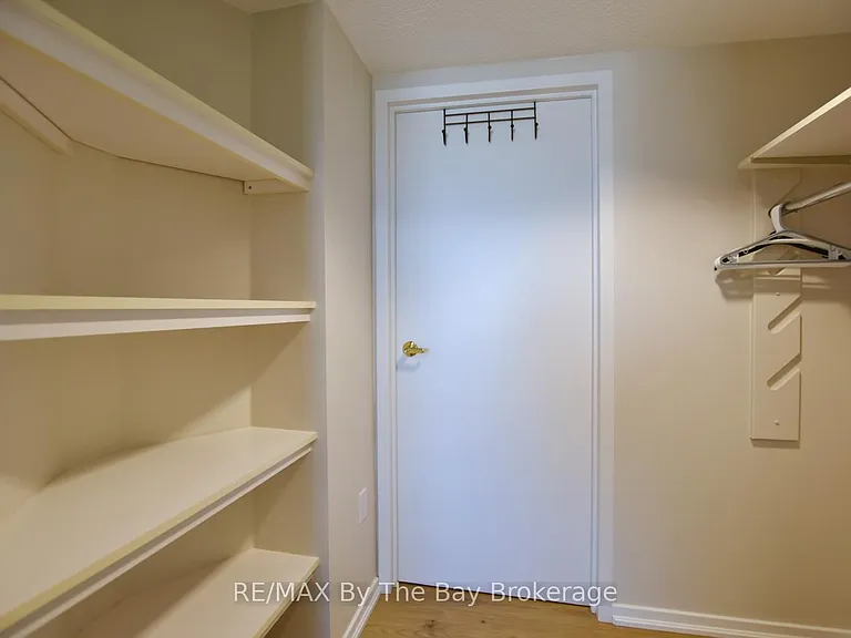 49 Raglan St #109 — Photo 16