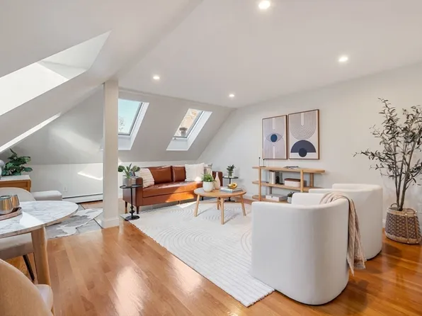 41 Lourdes Ave Unit 41, Jamaica Plain, MA 02130