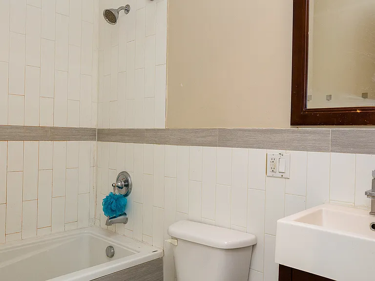 171 Starr St #3A — Photo 8