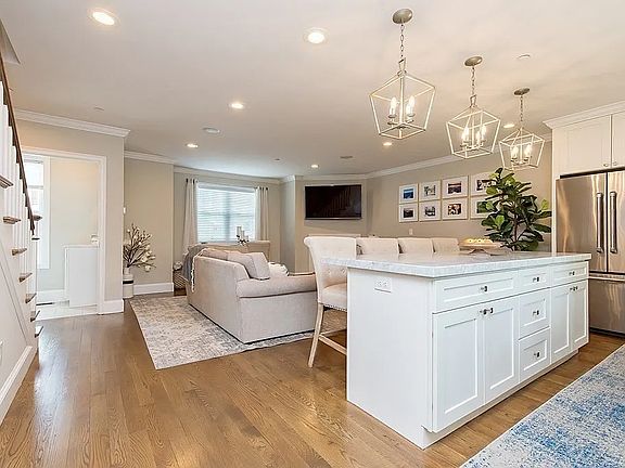 2nd image of 364 Neponset Ave Unit 3