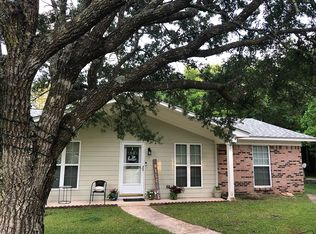 118 Carlsbad Pl, Ocean Springs, MS 39564