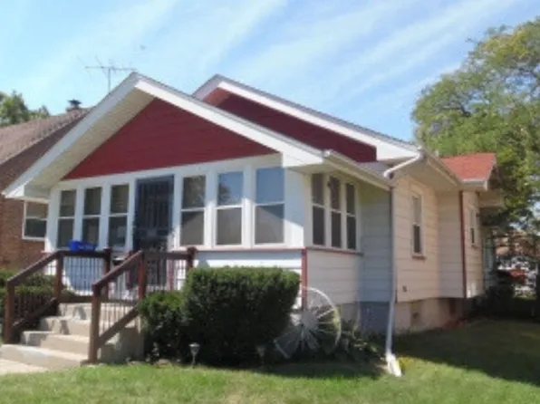 6814 Schneider Ave, Hammond, IN 46323