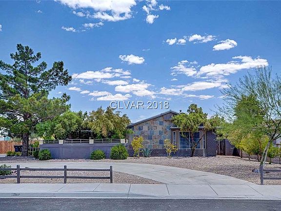 4th image of 4722 Valley Dr