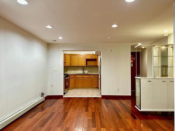 2nd image of 42-60 Colden St Floor 3