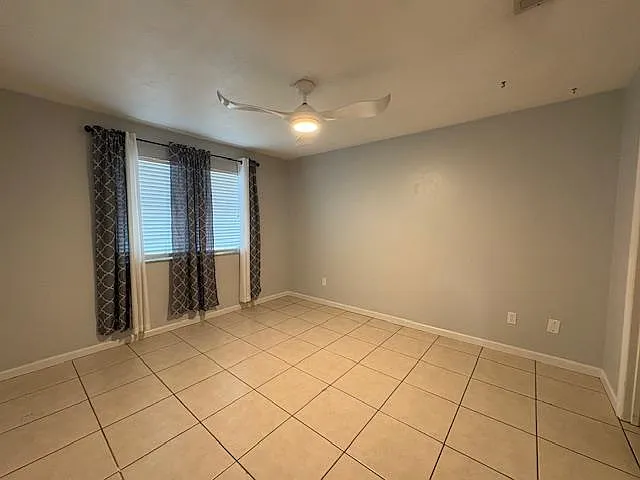 1104 Greentree Ct — Photo 11