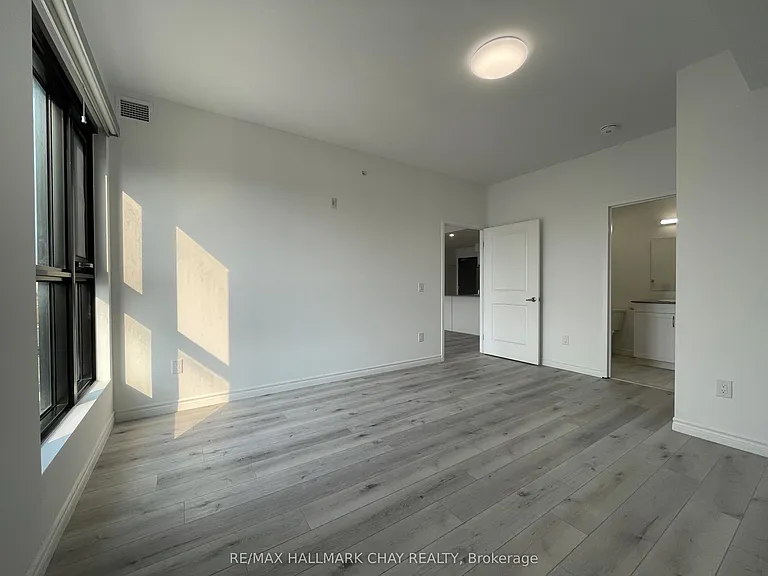 30 Hanmer St W #203 — Photo 31