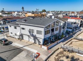311 E Edgewater Ave, Newport Beach, CA