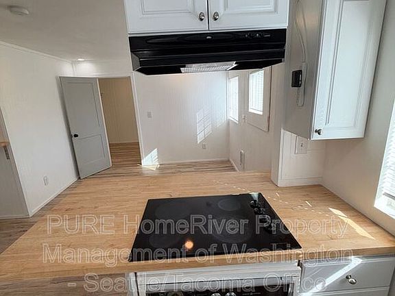 5th image of 3516 S 10th St