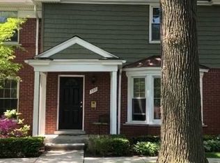 727 N Old Woodward Ave, Birmingham, MI