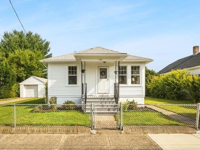 166 Liberty St, Pawtucket, RI, 02861