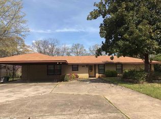 204 Country Club Rd, Sherwood, AR 72120