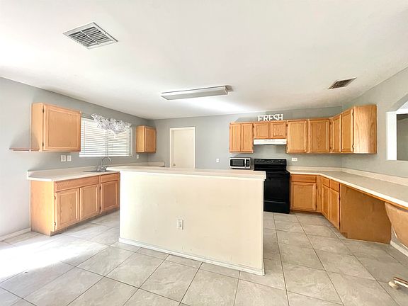 5th image of 2031 Buenos Aires Dr