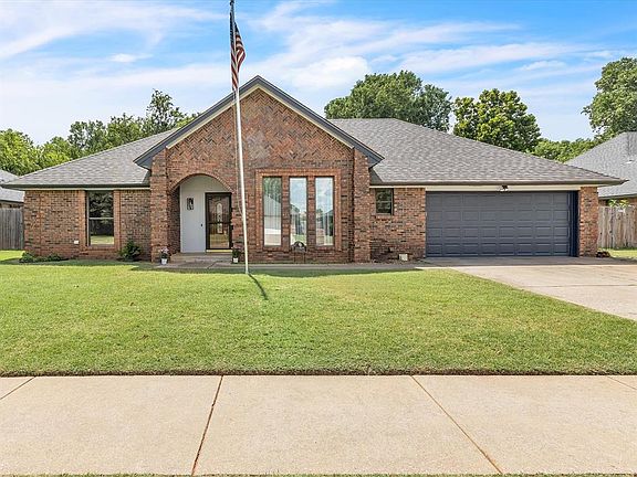 2nd image of 11805 Cedar Valley Dr