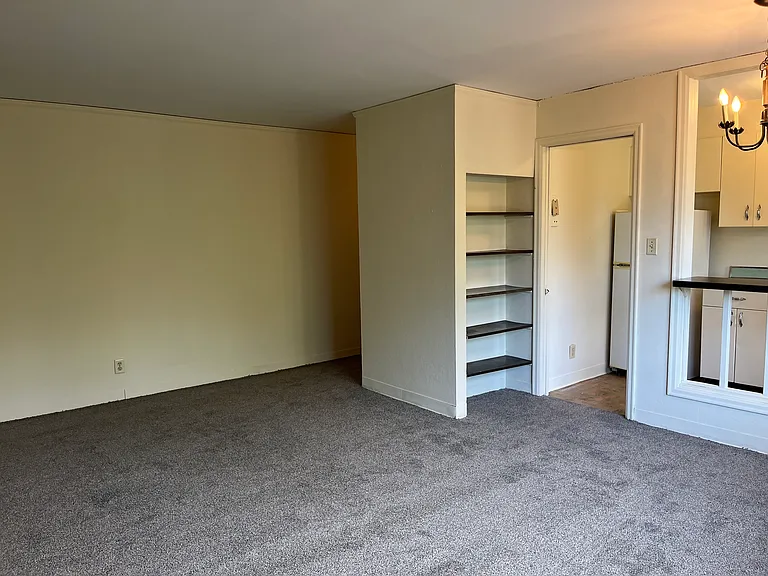 235 Exeter Pl — Photo 5