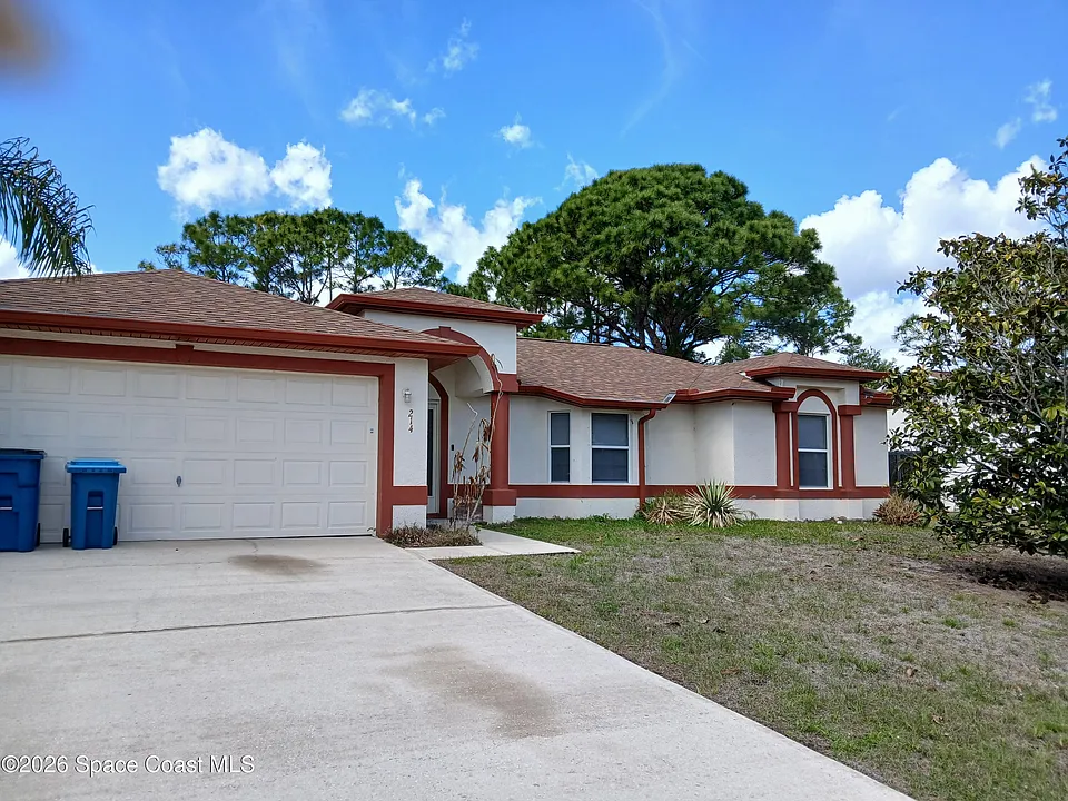 214 Eldron Blvd NE