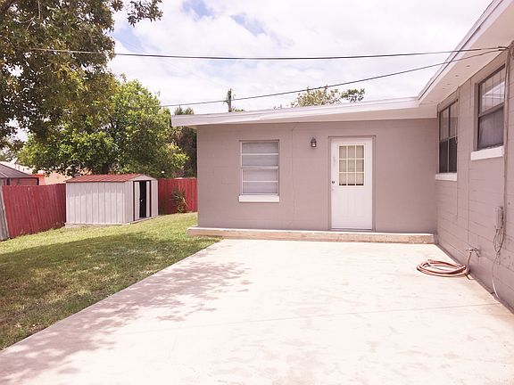3rd image of 1034 Continental Dr