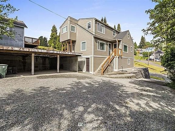 4th image of 704 S Summit Ave #3