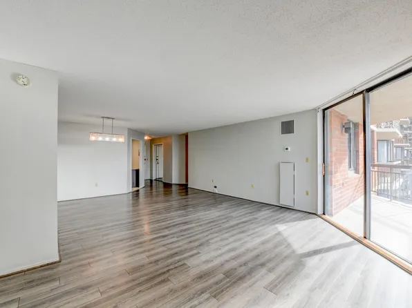 232 Harmon Cove Tower image 2 of 46